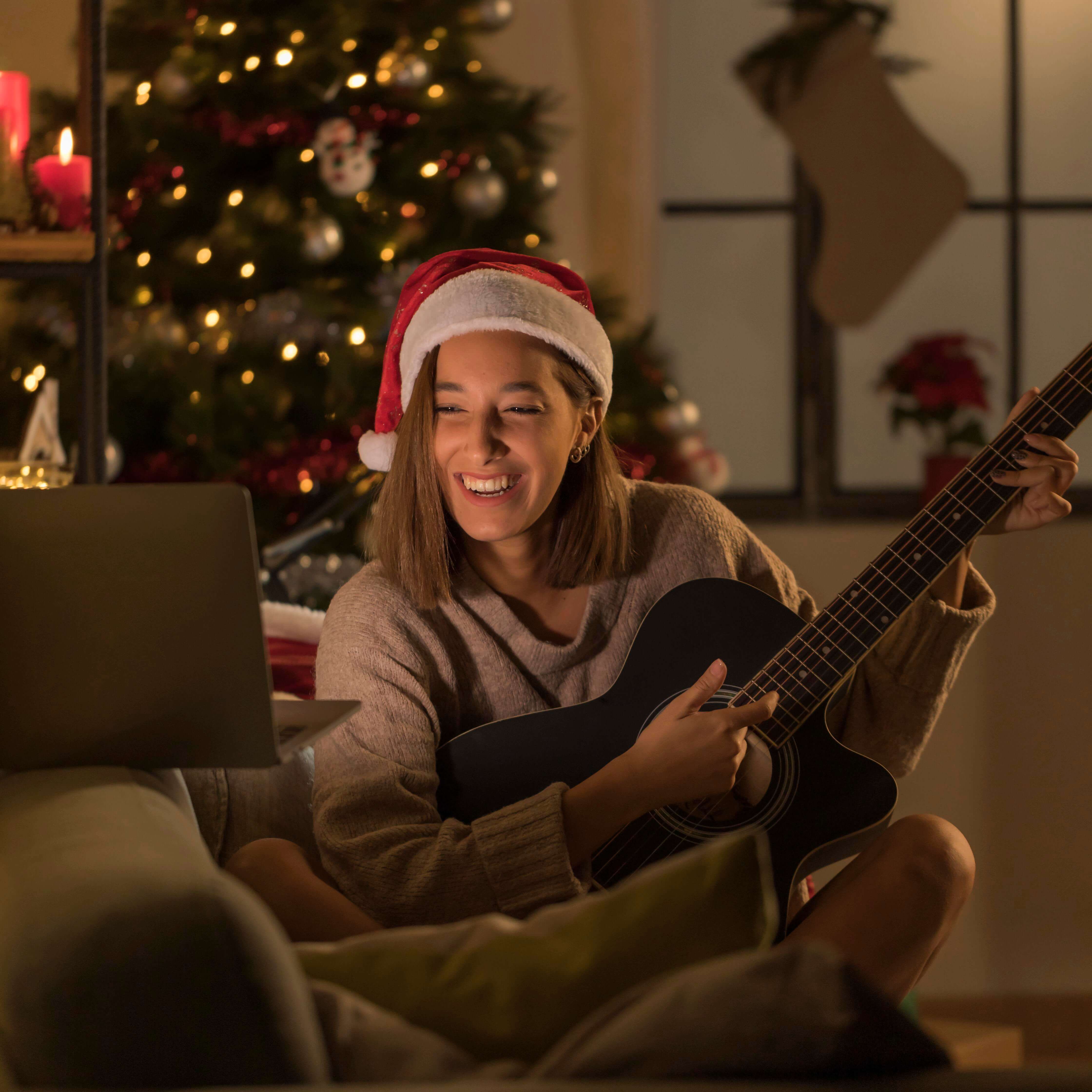 Christmas music classroom | MOOZ